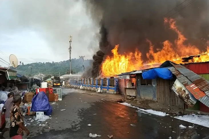 Kebakaran Hebat Landa...