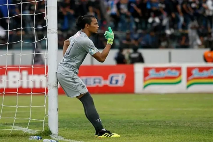 Kiper PSIS Jandia Eka...