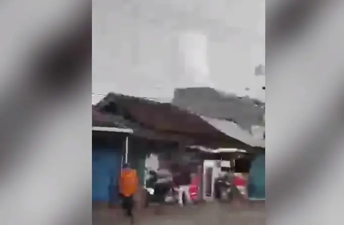 Puting Beliung Terjang...