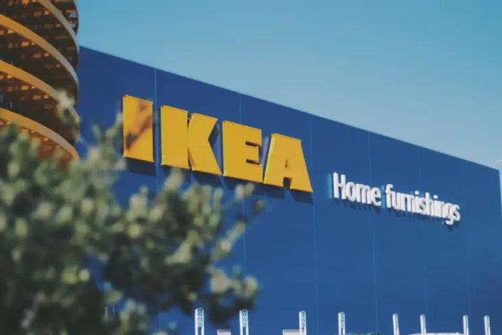 IKEA Tutup Toko di Rusia,...