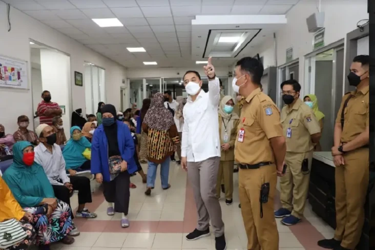 Hari Pertama Kerja,...
