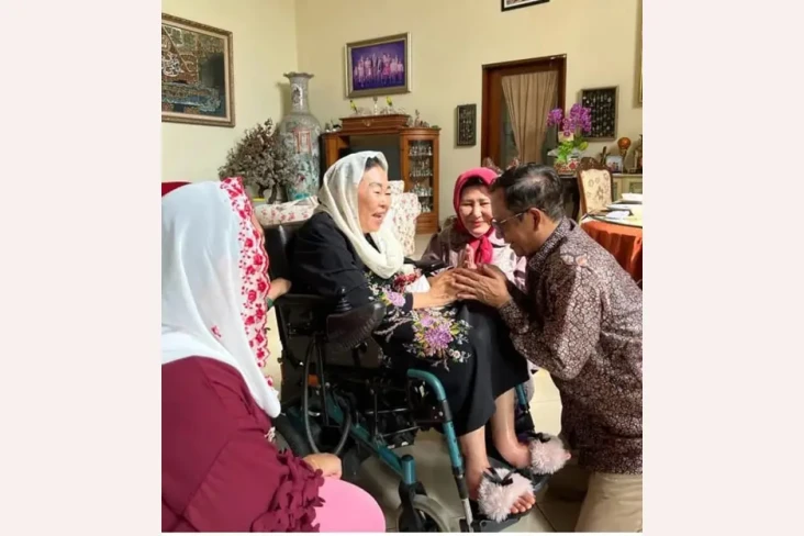 Silaturahmi ke Kediaman...