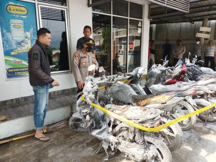 Gara-gara Knalpot Keluarkan...