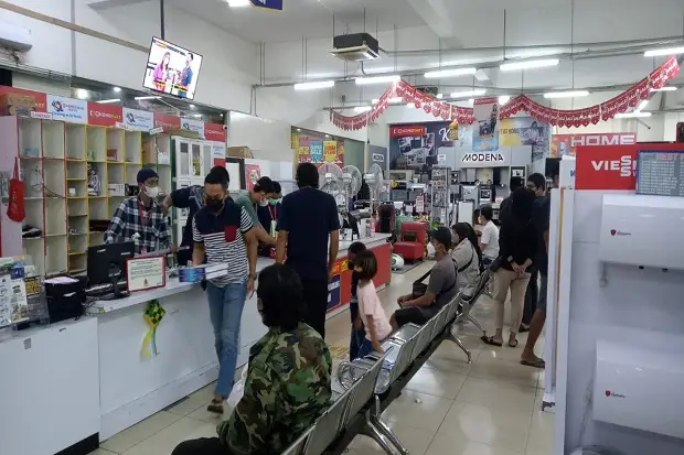 Qhomemart Hadir Dengan...
