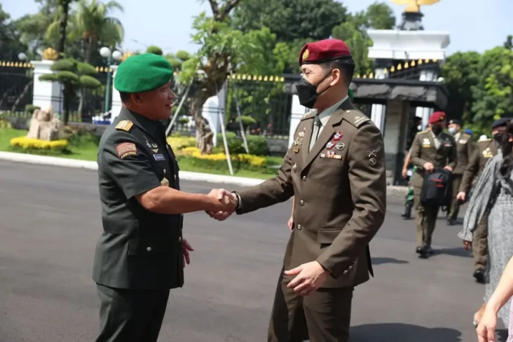 Bertemu Panglima AD...