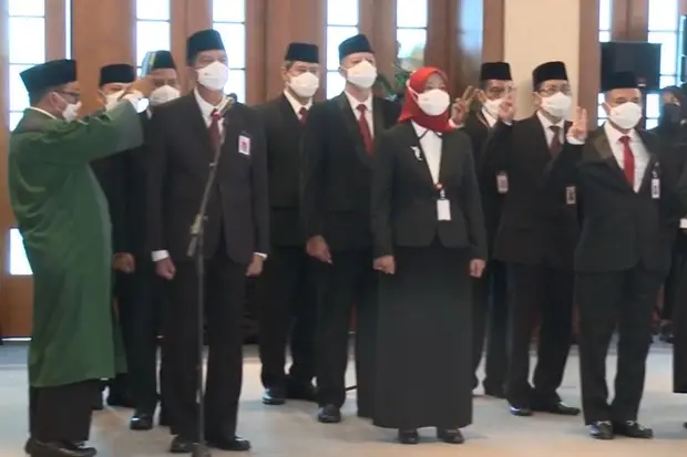 Kepala OJK Regional...
