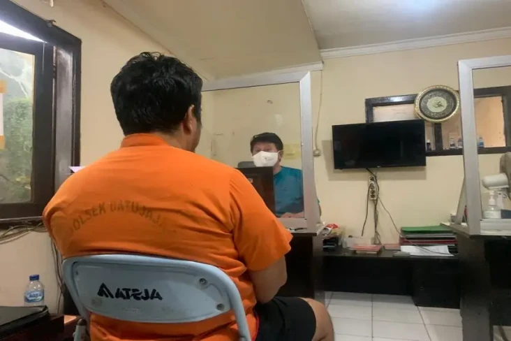 Rebutan Anak, Pria yang...