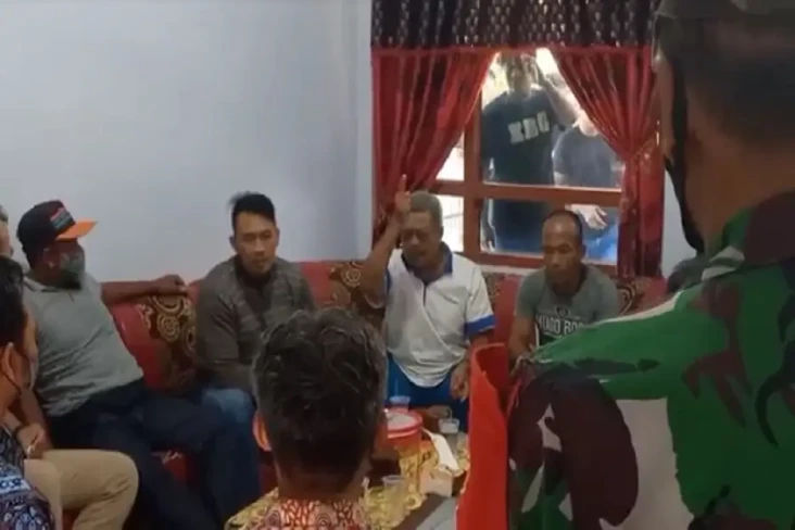 Diduga Selingkuh dengan...