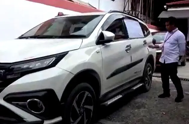 Mobil Staf KPU Sulsel...