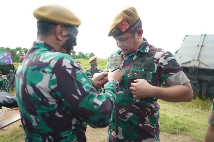 Pangkostrad Letjen Maruli...