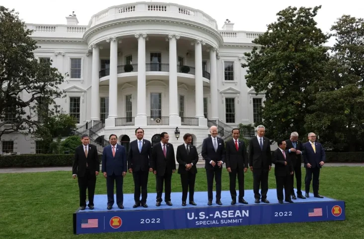 Biden Janjikan Rp2,2...