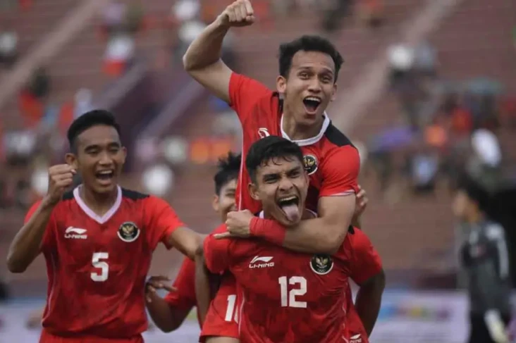 Usung Dendam, Shin Tae-yong...