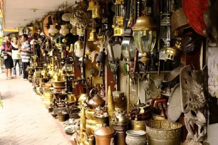 5 Tempat Jual-Beli Barang...