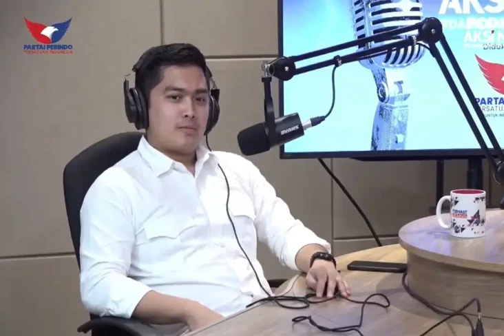 Ini yang Dilakukan Pemuda...