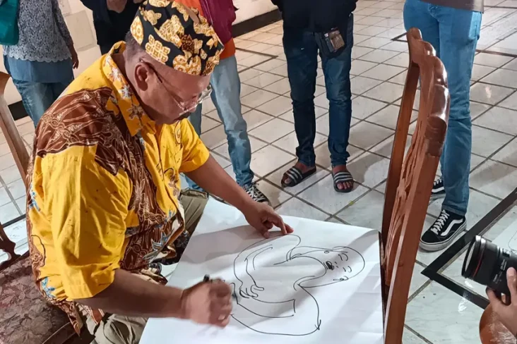 Gelar Pameran Gambar...