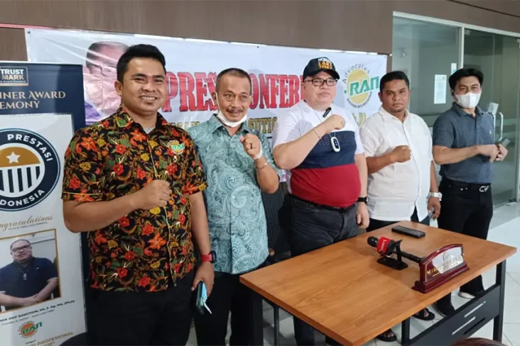 Razman Arief Nasution...