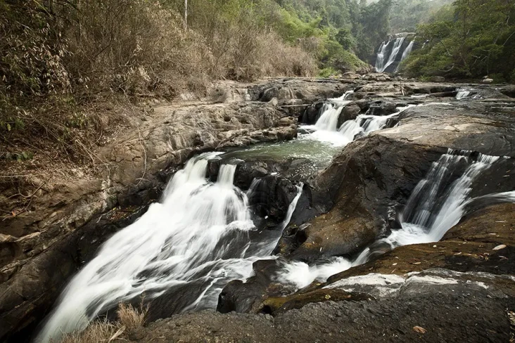 4 Air Terjun Eksotis...