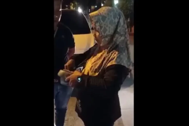 Asyik Menjajakan Sabu...