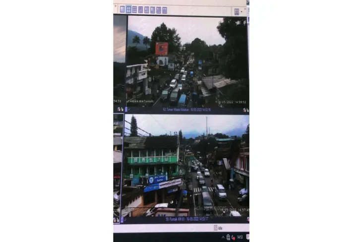 Jalur Puncak One Way...