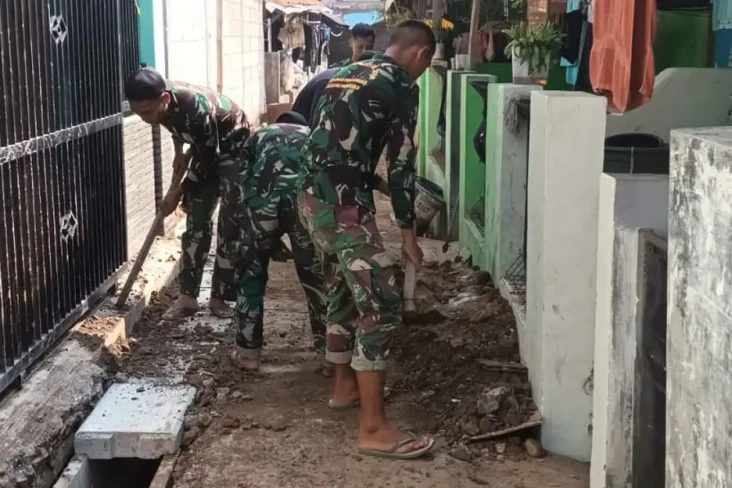 Cegah Banjir, Kapendam...