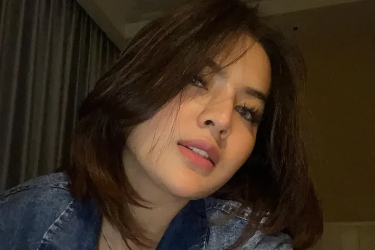 Jadi Aspri Hotman Paris,...