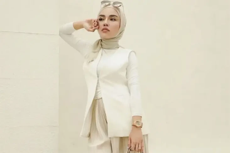Medina Zein Sering Berpikir...