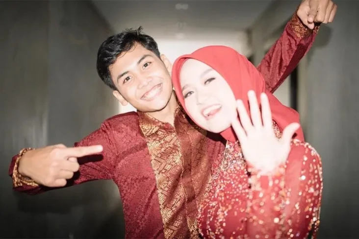 Bintang Emon Lamaran,...