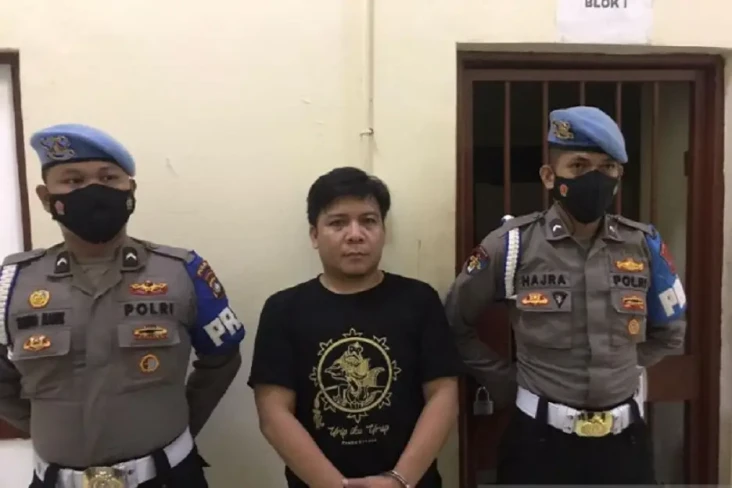 Jadi Buronan Kasus Penipuan,...