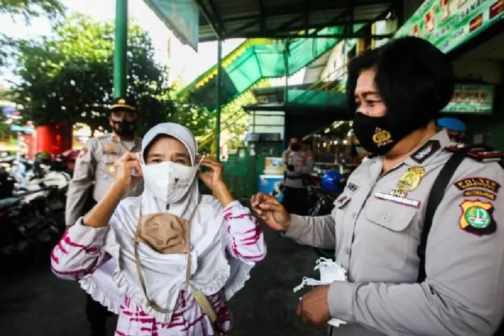 Pelonggaran Masker buat...