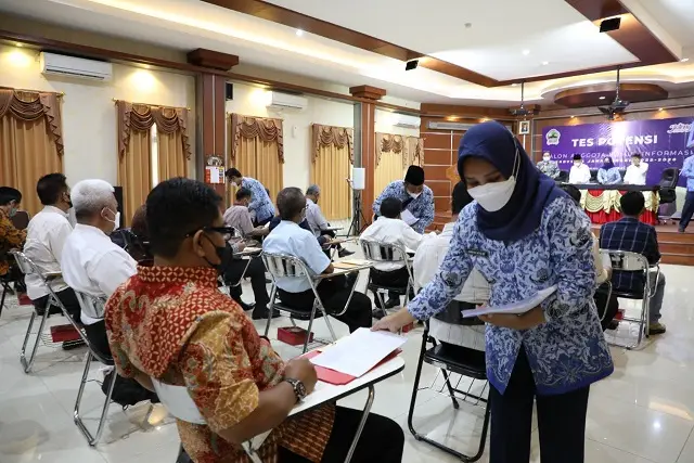 Tes Potensi Calon Komisi...