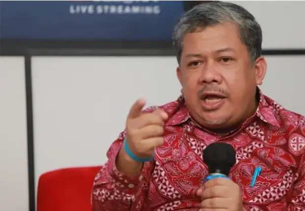 Fahri Hamzah Melihat...