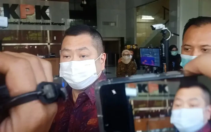 Tiba di Gedung KPK,...