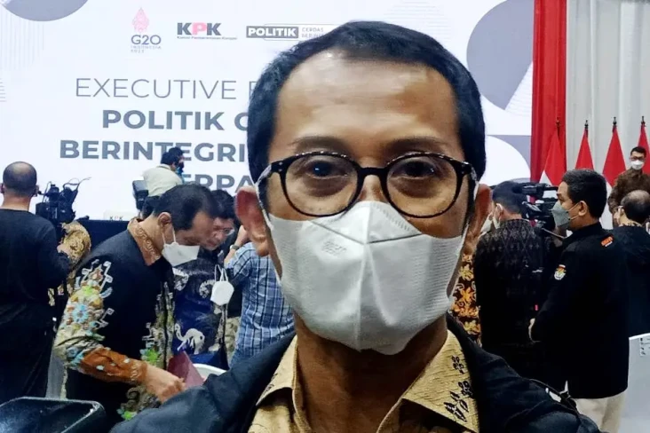 Hadir di Acara KPK,...