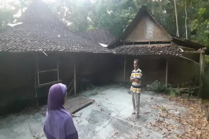 Rumah Bekas Film KKN...