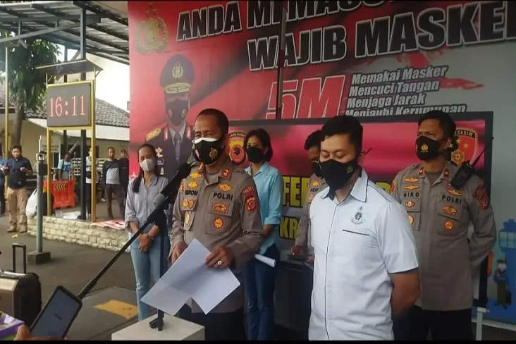 Kasus Berlanjut, Tiga...