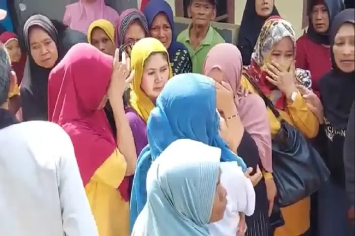 Tangis Keluarga Pecah...