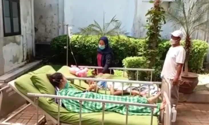 Ibu dan Anak Korban...