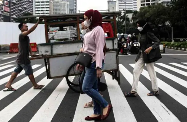Penggunaan Masker Dilonggarkan,...