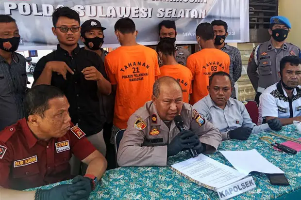 Polisi Amankan Tiga...