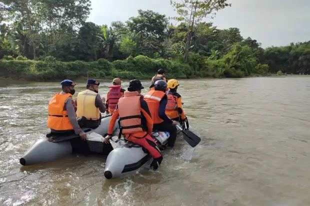 Tim SAR Gabungan Perluas...