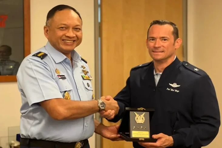 KSAU Terima Medali Legion...
