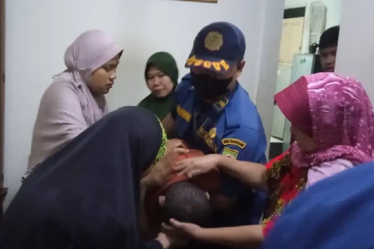 Bermain Dekat Selokan...