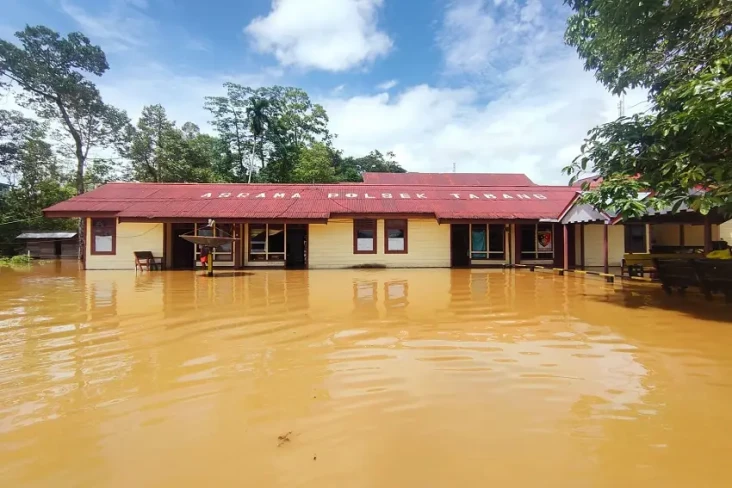 Sungai Belayan Meluap,...