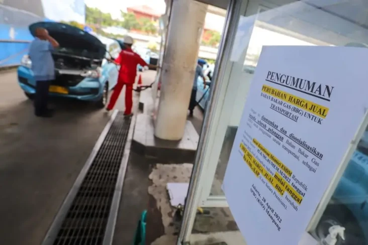 Inflasi Tinggi Bayangi...