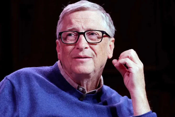 Bill Gates Dituding...