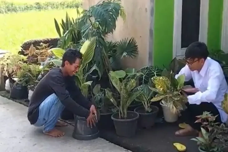 Tak Kuat Tahan Nafsu...