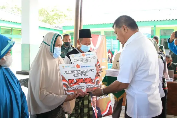 Bupati Bulukumba Hadiri...