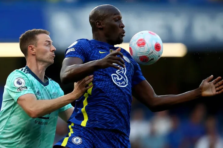 Chelsea Amankan 3 Besar,...