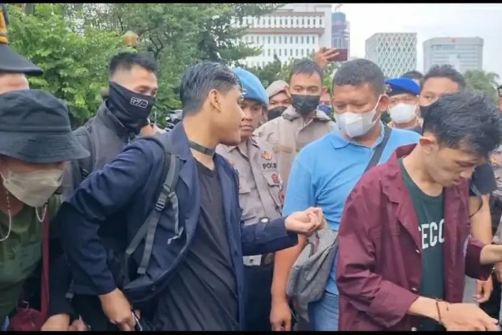 Amankan Aksi Mahasiswa,...