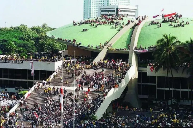 Peristiwa 21 Mei, Ginandjar...
